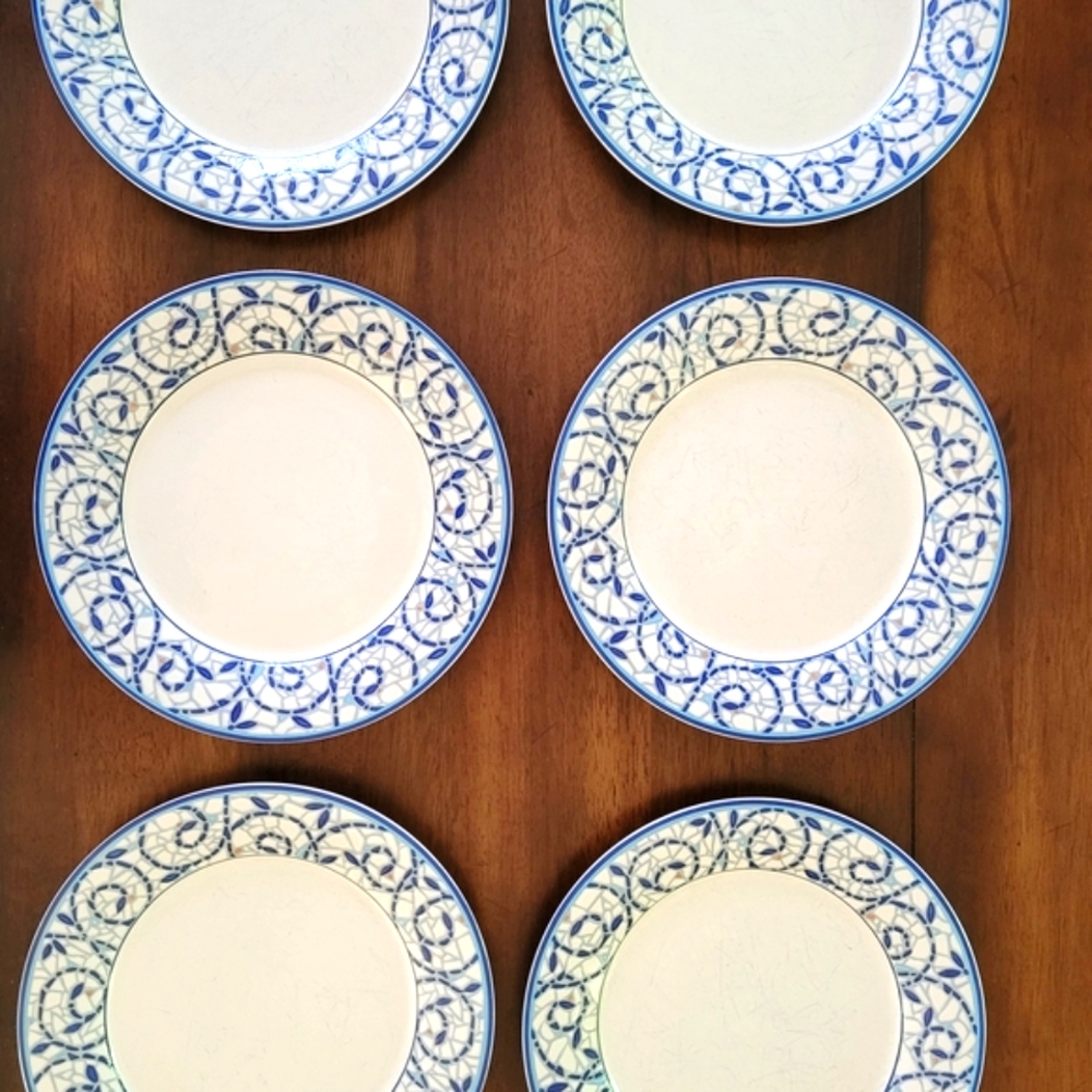 Set 2, 4 or 6 Pfaltzgraff Monaco Dinner Plates Mosiac White & Blue. 11 in.